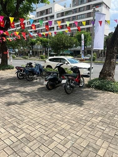 Bán Toà Nhà Mặt Tiền Trung Tâm Q7 - Dòng Tiền Tốt
