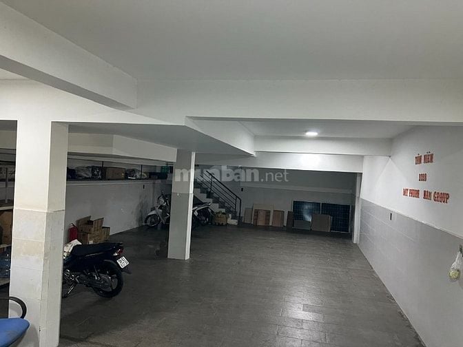 Bán nhà đẹp 7,5x20  Him Lam Kênh Tẻ có thang máy giá 35,5 tỷ 