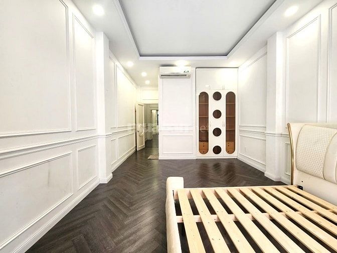 VIP TÂN SƠN NHÌ 85m2 5 TẦNG THANG MÁY - XE TẢI TRÁNH - GIÁ TỐT