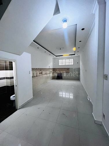 Cho thuê nhà MT hẻm đường Nguyễn Oanh 50m, ngay chợ Căn Cứ 26