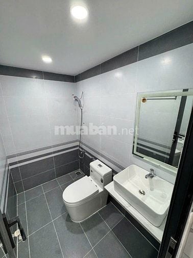 Cho thuê nhà mặt tiền Nguyễn Đình Chiểu, P.2, Q.3 giá 22tr
