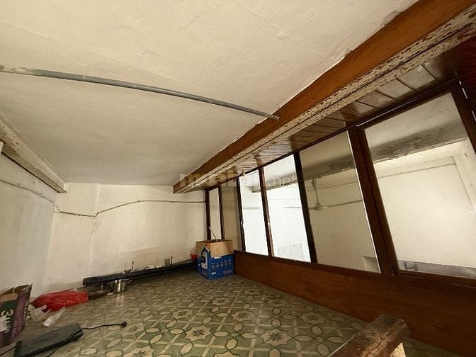 Nhà 3,5T cũ vị trí đắc địa Mp Đặng Tiến Đông vỉa hè rộng kd sầm uất