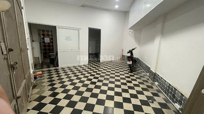 Cho thuê nhà mặt tiền Nguyễn Đình Chiểu, P.2, Q.3 giá 22tr