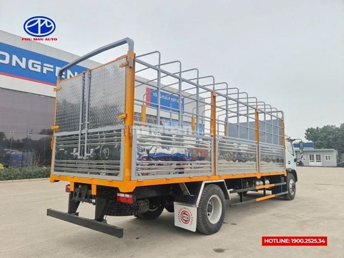 Xe tải thùng Dongfeng nhập khẩu nguyên chiếc