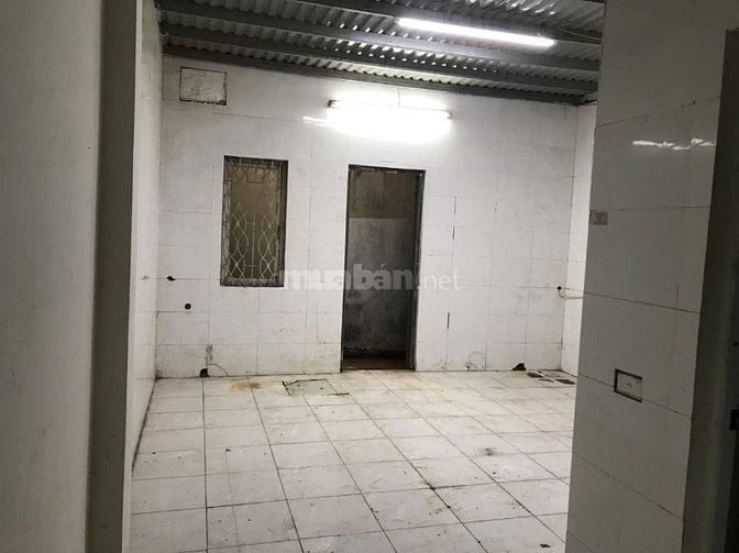 Cho thuê kho hàng 150m2 ,ngõ 76 phố An Dương, tải 5 tấn đỗ cửa , 10tr