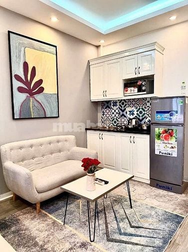 CHung cư Sky Center, 102 Phổ Quang, TB: Officetel, 48m2, 1pn, 11tr/th