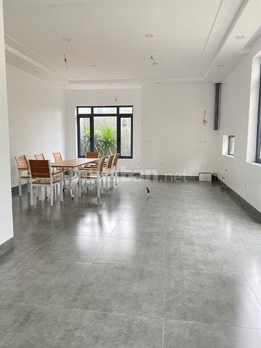 Bán nhà mặt tiền D31 Phước Long B quận 9 giá 22 tỷ