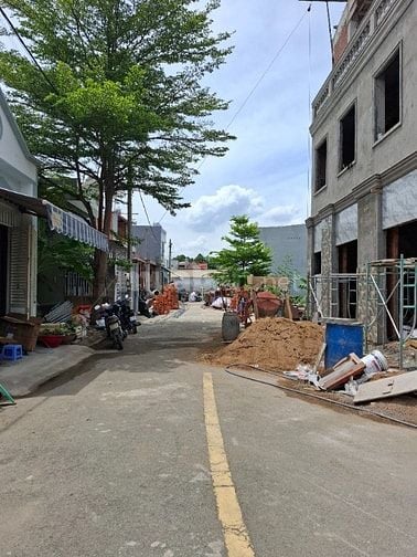 Bán nền Mạnh Tiến Phát đường 8 Long Phước