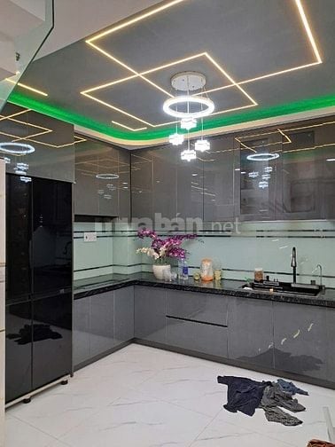 Bình Trị Đông- Nhà mới- 5 Tầng- 6.39 tỷ- SHR- Hoàn công.