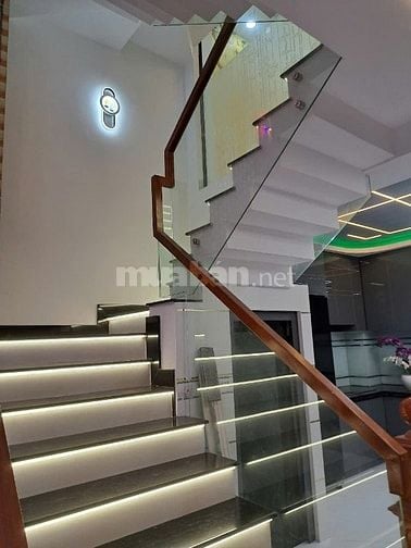 Bình Trị Đông- Nhà mới- 5 Tầng- 6.39 tỷ- SHR- Hoàn công.