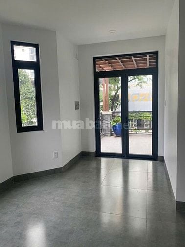 Bán nhà mặt tiền D31 Phước Long B quận 9 giá 22 tỷ