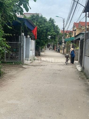 Bán lô đất 98,6m2 mặt trục tổ 8, thị trấn An Dương, 2,7 tỷ
