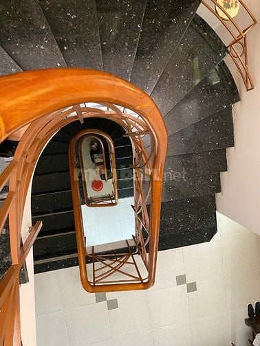 BIỆT THỰ CĂN GÓC MŨI TÀU_ĐẶNG THÙY TRÂM, P13_DT: 18x17m, 4 TẦNG