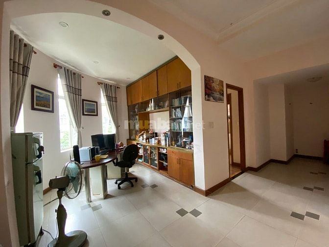 BIỆT THỰ CĂN GÓC MŨI TÀU_ĐẶNG THÙY TRÂM, P13_DT: 18x17m, 4 TẦNG