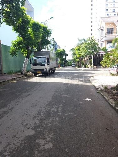 Bán nhà mặt tiền D31 Phước Long B quận 9 giá 22 tỷ