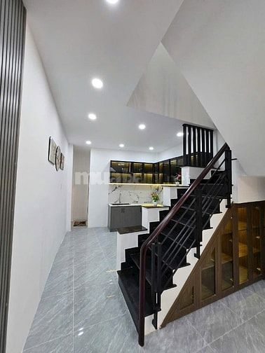 Nhà 3,5x10m ,nhà mới đẹp 1 lầu 2 pn 2 toilét Âu Dương Lân P3Q8