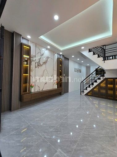 Nhà 3,5x10m ,nhà mới đẹp 1 lầu 2 pn 2 toilét Âu Dương Lân P3Q8