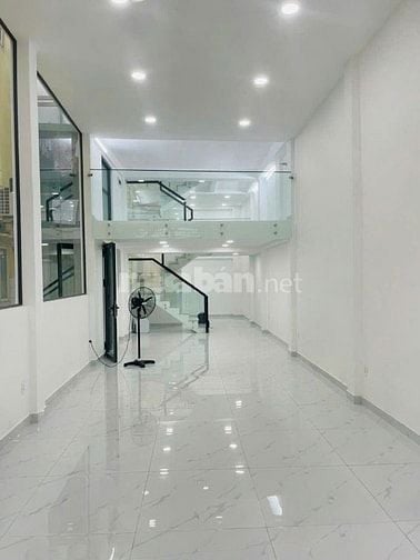 Cho thuê nhà mặt đường kinh doanh đường Cách mạng tháng 8, P4, Quận 3