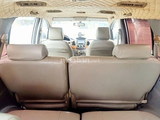 Bán rẻ TOYOTA INNOVA G XỊN 2010 độ full options rất đẹp!