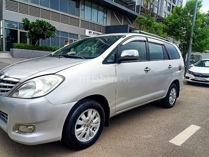 Bán rẻ TOYOTA INNOVA G XỊN 2010 độ full options rất đẹp!