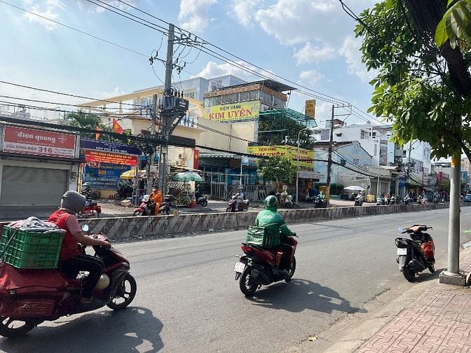 Bán nhà mặt tiền Huỳnh Tấn Phát, Ngay Phú Mỹ Hưng, Q7
