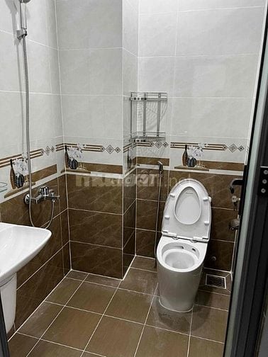 Nhà Mặt Tiền 4 lầu Lâm Văn Bền Q7 3 PN, 3 WC đầy đủ NT mới vào ở ngay