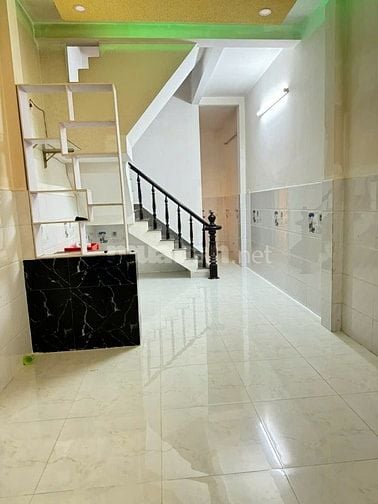 Bán nhà-DT64m2-2tầng-3PN-3WC-HÒN XỆN-GẦN BIỂN-Nha Trang-chỉ 3ty4.