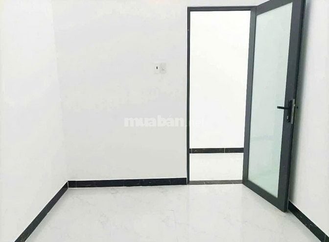 BÁN NHÀ CẤP 4 GẦN CHỢ HÓC MÔN – 100M² – SỔ HỒNG RIÊNG – GIÁ CHỈ 780 TR