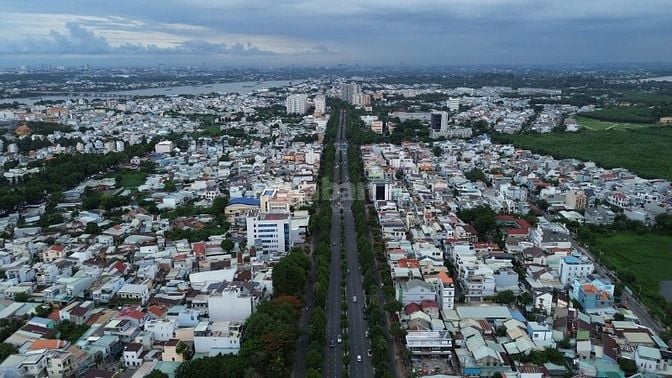 Bán nhà mặt tiền đường Nguyễn Ái Quốc, Trung Tâm Tp. Biên Hòa.