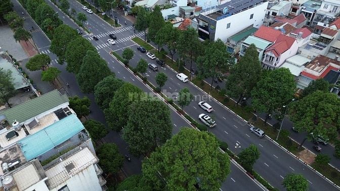 Bán nhà mặt tiền đường Nguyễn Ái Quốc, Trung Tâm Tp. Biên Hòa.
