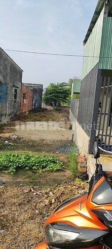 Chính chủ, đất nền, 100% thổ cư, 170m2, giá 1 tỷ 350 tr gần KDC Phú Si