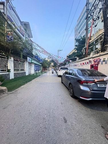 BÁN NHÀ PHỐ NGUYỄN SƠN - 6TẦNG THANG MÁY - ĐƯỜNG Ô TÔ TRÁNH - GIÁ 14,8