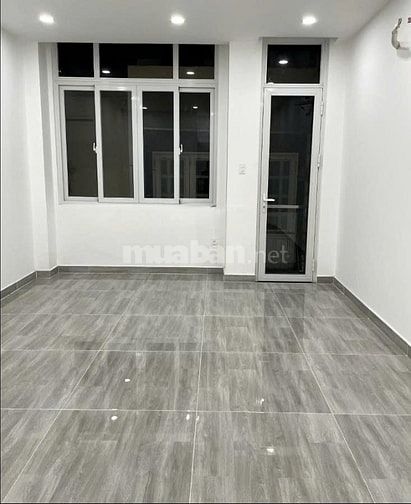 Cho thuê nhà hẻm 3m Điện Biên Phủ, P.11, Q.10 giá 15tr