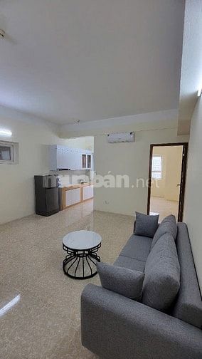 Cho thuê căn 2 ngủ,1vs tòa 30T2 Nam Trung Yên nhà mới vào luôn 11,5tr
