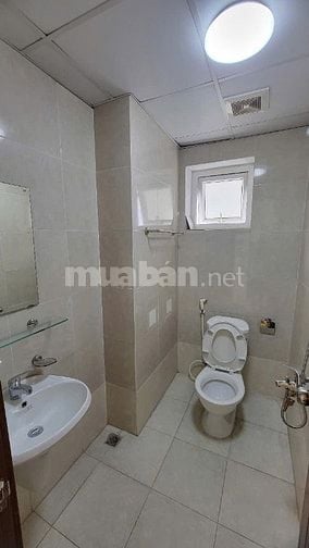 Cho thuê căn 2 ngủ,1vs tòa 30T2 Nam Trung Yên nhà mới vào luôn 11,5tr
