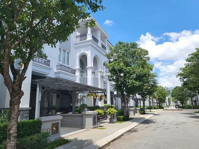Biệt thự compound cao cấp Sol VIllas, nhà 2 mặt tiền.DT:132m2, 13.9 tỷ