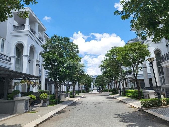 Biệt thự compound cao cấp Sol VIllas, nhà 2 mặt tiền.DT:132m2, 13.9 tỷ