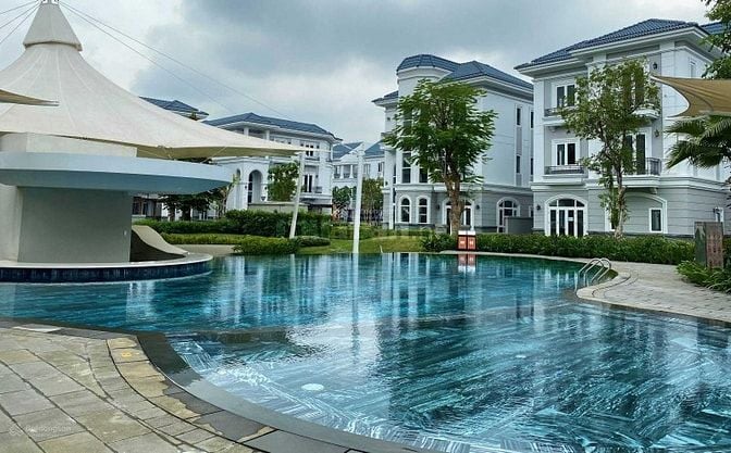 Biệt thự compound cao cấp Sol VIllas, nhà 2 mặt tiền.DT:132m2, 13.9 tỷ