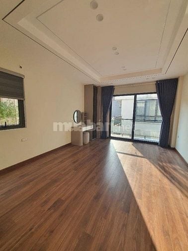 NHÀ MỚI LÔ GÓC PHỐ NVC - KINH DOANH - 7TẦNG THANG MÁY - Ô TÔ TRÁNH