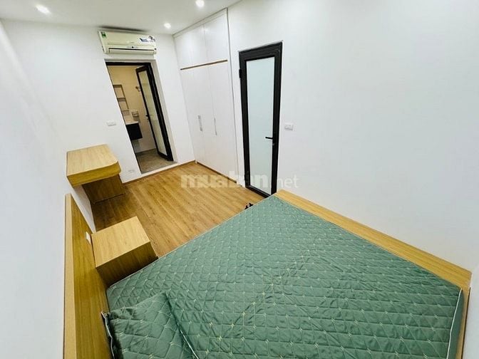 Hàng Hiếm tại Hai Bà Trưng, 30m2, 5 tầng, 6,25 tỷ, 3 bước ra oto