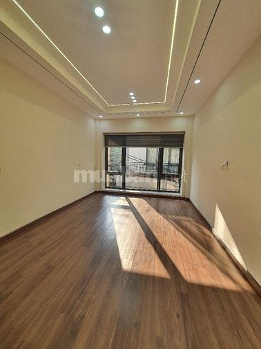 NHÀ MỚI LÔ GÓC PHỐ NVC - KINH DOANH - 7TẦNG THANG MÁY - Ô TÔ TRÁNH