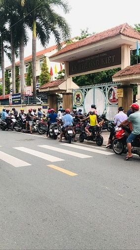NHÀ CHÍNH CHỦ, MẶT TIỀN ĐƯỜNG, SHR, FULL THỒ CƯ, DIỆN TÍCH LỚN, VỊ TRÍ