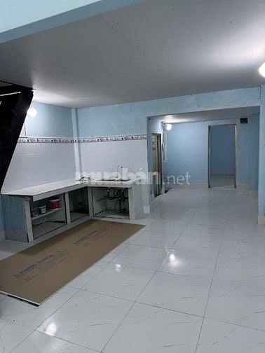 Bán nhà Hoa bằng Quận Tân Phú, Gần trường học, Gần chợ