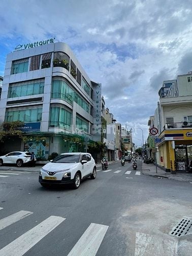 Góc 2 MT Nguyễn Văn Thủ & Mai Thị Lựu, Q.1 - 173m2 (10 x 18) - 6 Tầng 