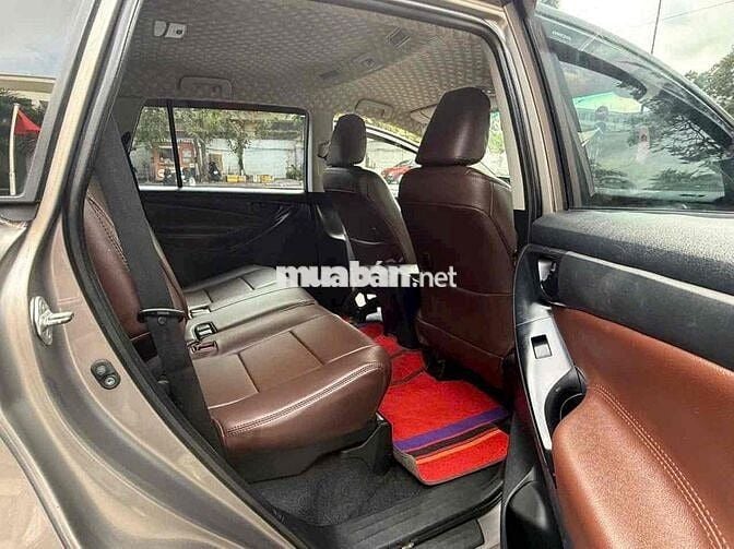 Toyota Innova 2019 2.0E - 72 km