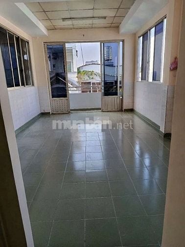 Cho thuê nhà hẻm 3m(3 gác) Lạc Long Quân, P.8, Q.T.Bình giá 14tr