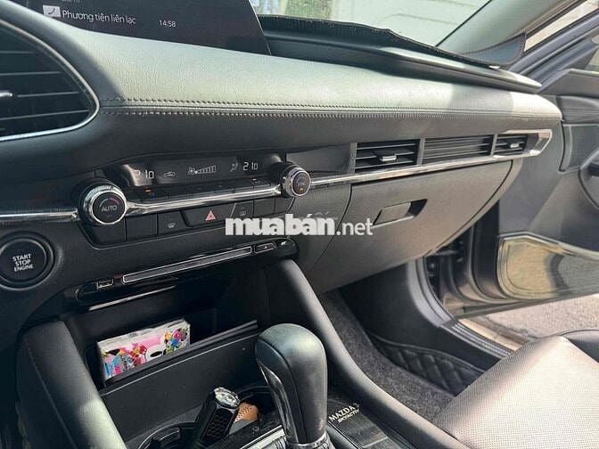 Mazda 3 2020 Sedan 2.0L Premium - 11000