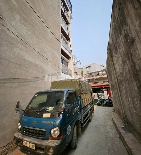  bán nhà ngõ 63 Phố Cổ Linh Thạch Bàn Long Biên.ô tô 7 chỗ vào nhà 