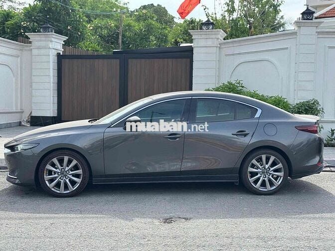 Mazda 3 2020 Sedan 2.0L Premium - 11000