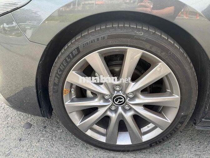 Mazda 3 2020 Sedan 2.0L Premium - 11000